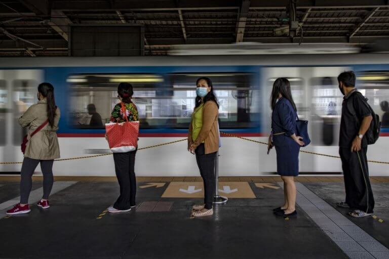 Workers lament extension of ECQ in NCR Plus