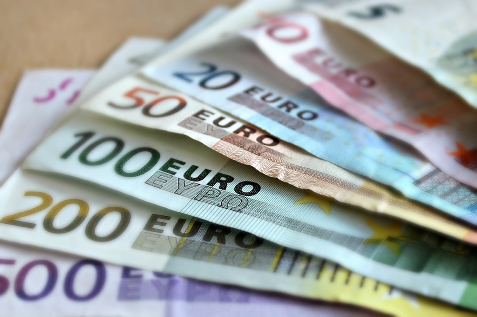 'Mr Obama' caught in Moalboal fake Euro swindle