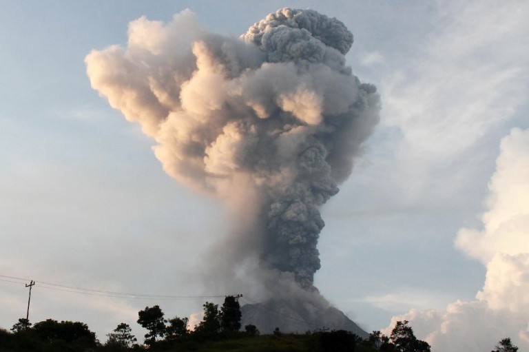 indo volcano eruption
